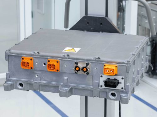 Cargador de a bordo como módulo cerrado