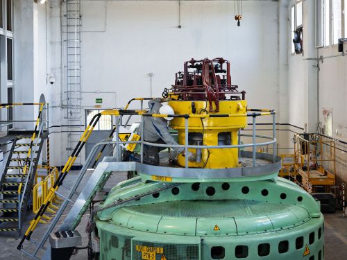 Hydroelectric power station generator