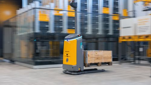 Teaser image of the article: Jungheinrich. How Jungheinrich is accelerating mobile robotics with ifm’s O3R 3D camera platform