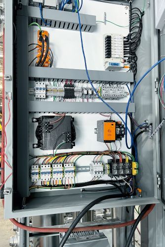 Control cabinet with built-in IO-Link technology