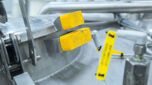 Capteur de sécurité sur un trou d’homme fermé