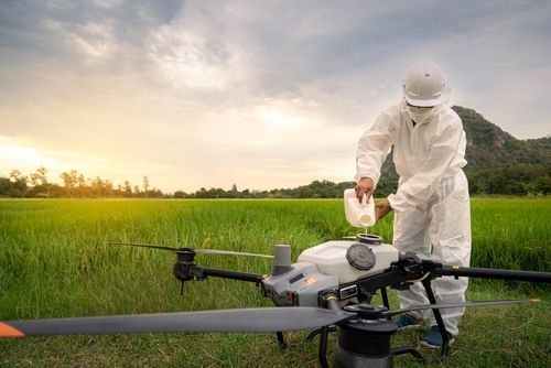 Imagem teaser do produto: Recarga inteligente para drones no agronegócio. Automação com sensores e controle inteligente para dosagem precisa de herbicidas e nutrientes em drones agrícolas.