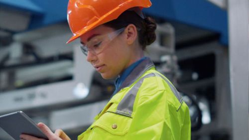 Teaserbild von dem Artikel: Produktionsstillstände vermeiden – wie digitale Instandhaltung mit moneo gelingt. Erfahren Sie in zwei aufeinander abgestimmten Web-Seminar-Teilen, wie Retrofit mit moneo gelingt.