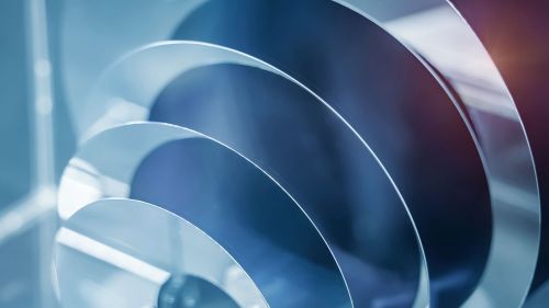 Teaser image of the article: Semiconductor & Solar PV. Smart manufacturing increases machine availability and wafer quality. Industry 4.0 drives efficiency and sustainability forward.