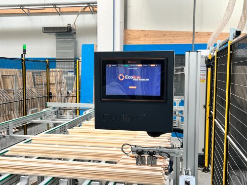 Ecoline ha studiato una macchina automatica con il posizionamento di tutti gli assi controllati in base alla geometria del profilo.