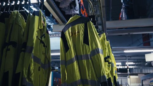 產品預告圖： Initial. Optimising efficiency with moneo software: real-time monitoring for maximum savings