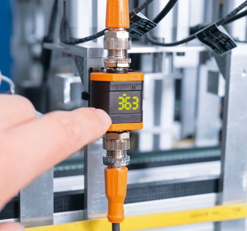 Decentralised and smart monitoring of rotating machines - ifm