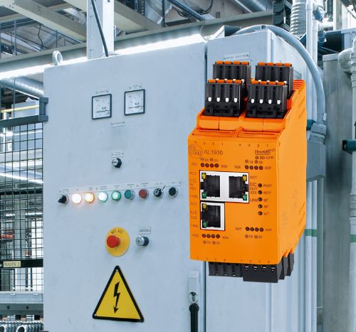 IO-Link master for intelligent sensors in the control cabinet - ifm