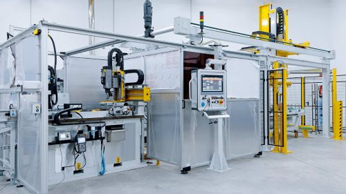 Teaser image of the article: Kettec. Une machine entièrement automatique de Kettec produit des composants pour les éoliennes