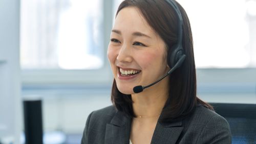 아티클 티저 이미지: 전문가 조언 받기. 흥미롭습니까? 연락만 주십시오. 여러분의 길에 ifm이 동행하겠습니다.