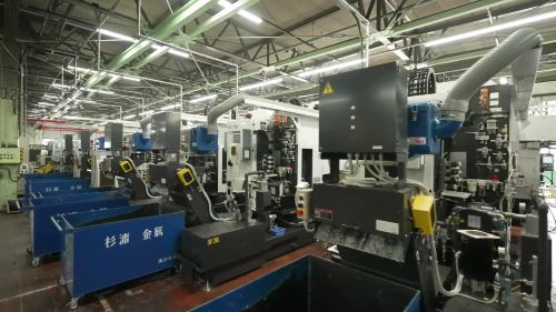 Teaser image of the article: Enshu. 50 % de câblage en moins grâce à la solution de fabrication intelligente d’Enshu