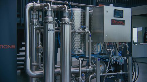 Teaser image of the article: Romfil. Innovations in filtration systems: Boosting safety in beverage production with ifm
