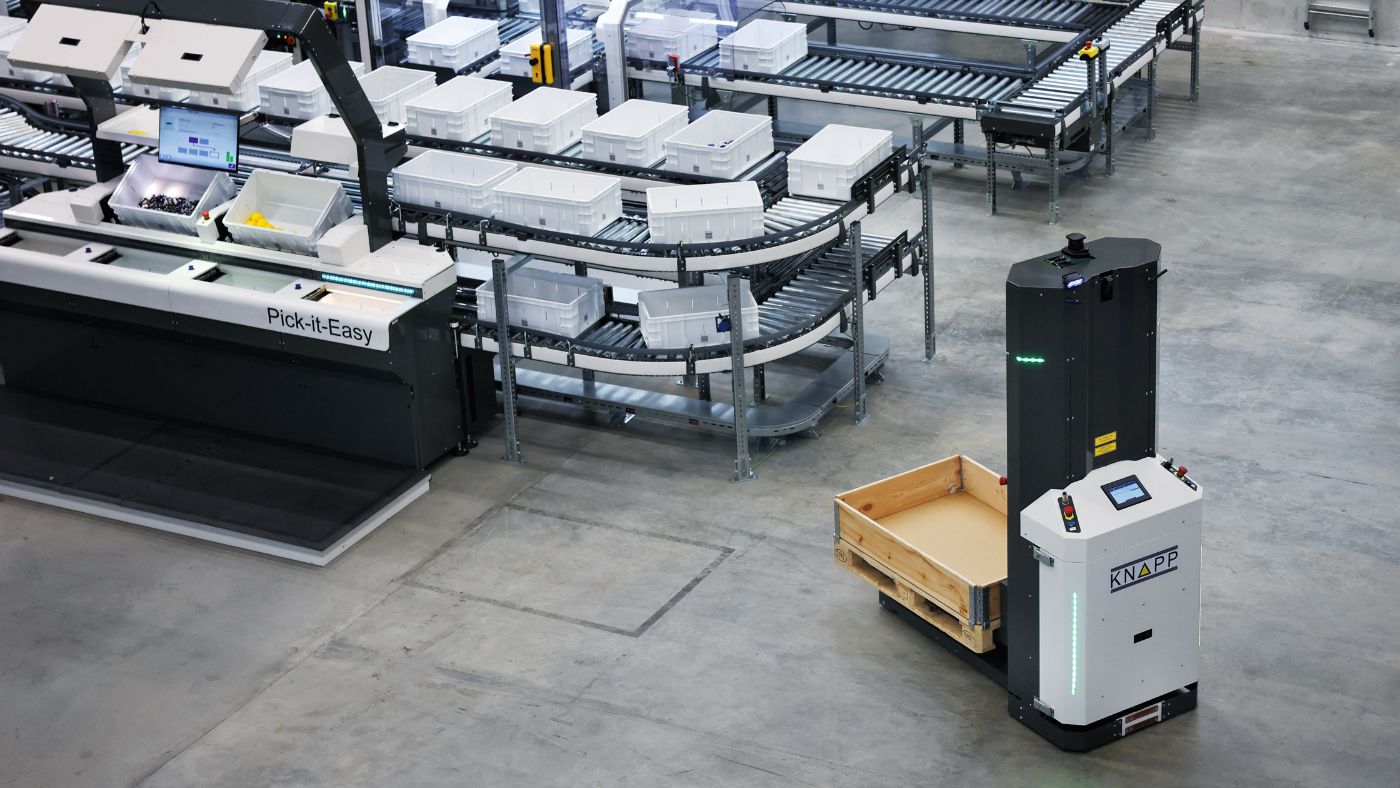 Application report: KNAPP – 3D camera system in mobile robots - ifm