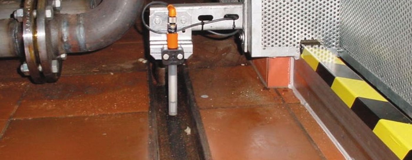 Point level sensors for water-based media - ifm