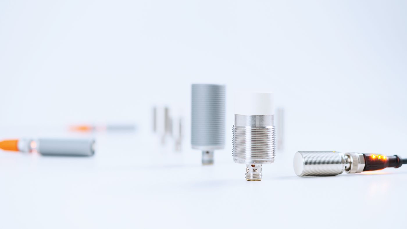 Inductive Kplus sensors for factory automation with correction factor 1