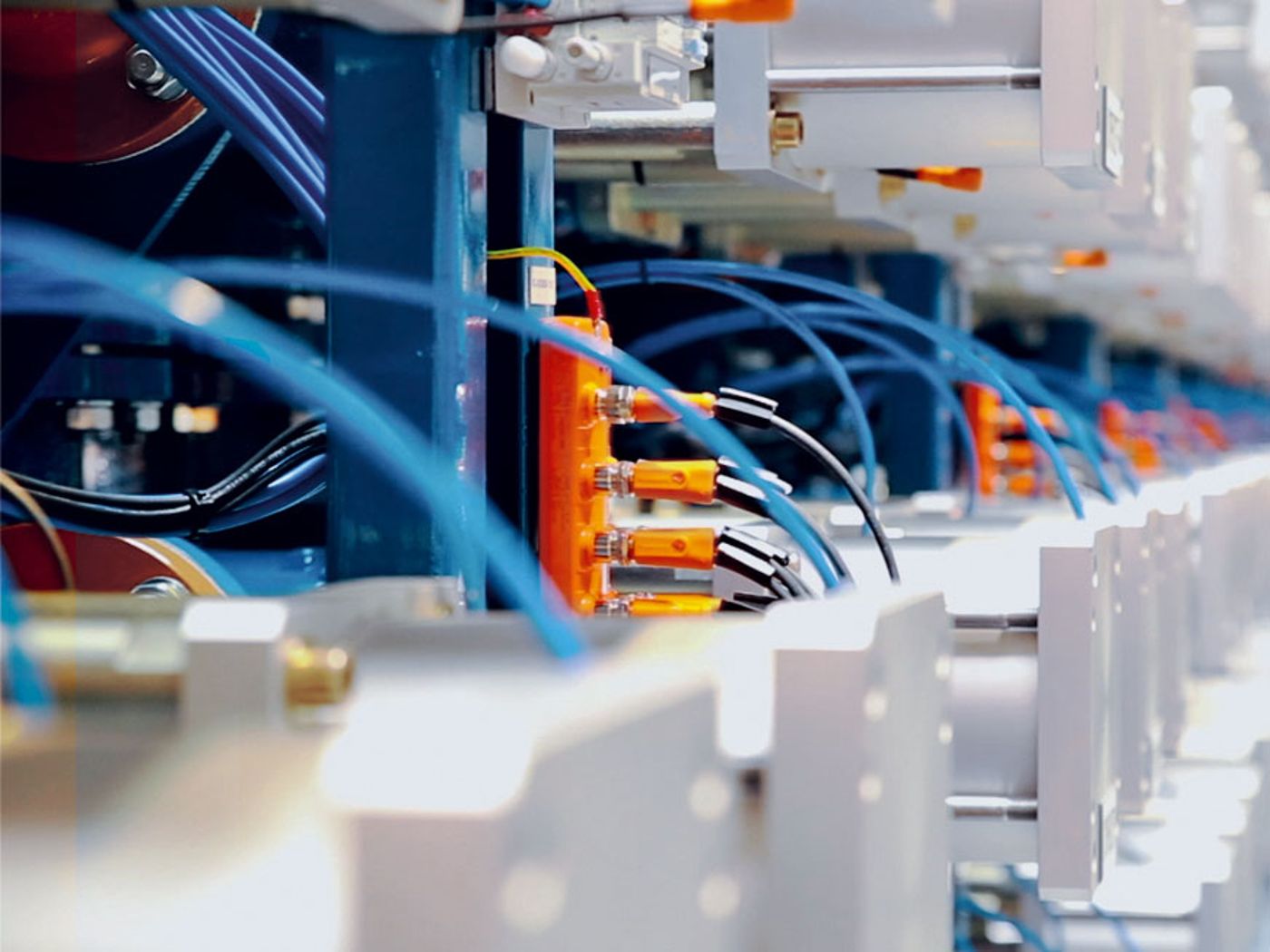 Learn More - IO-Link hubs - ifm